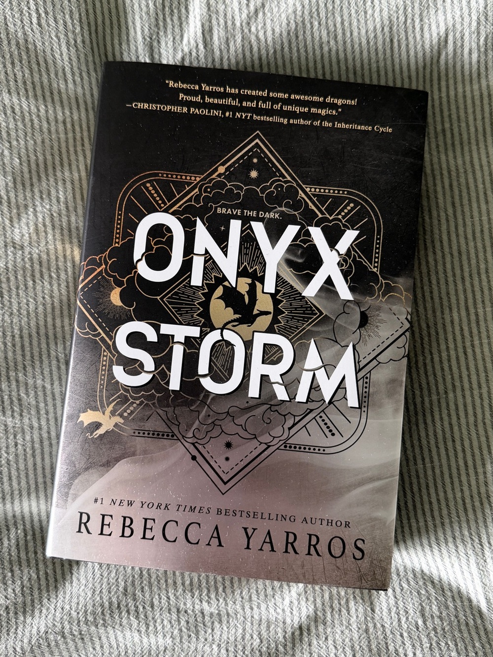 Onyx Storm (Wing and Claw Edition) by Rebecca Yarros